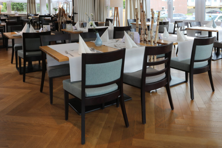 Hotel Restaurant Erholung Kellenhusen, Möblerung Stühle Tische