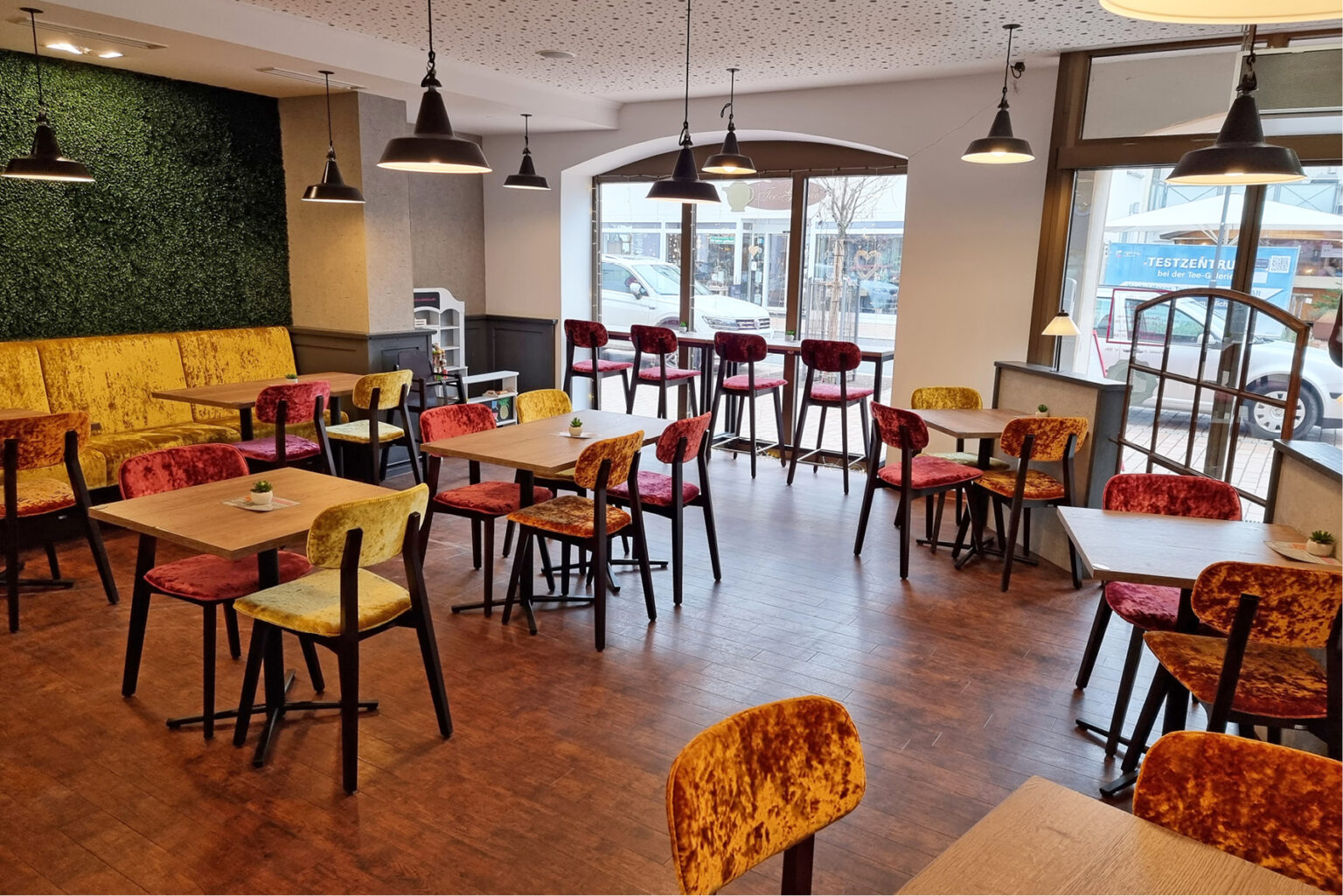 Café Einrichtung Hirschberg Illertissen HP Schniedersitzt Möbel für gute Gäste