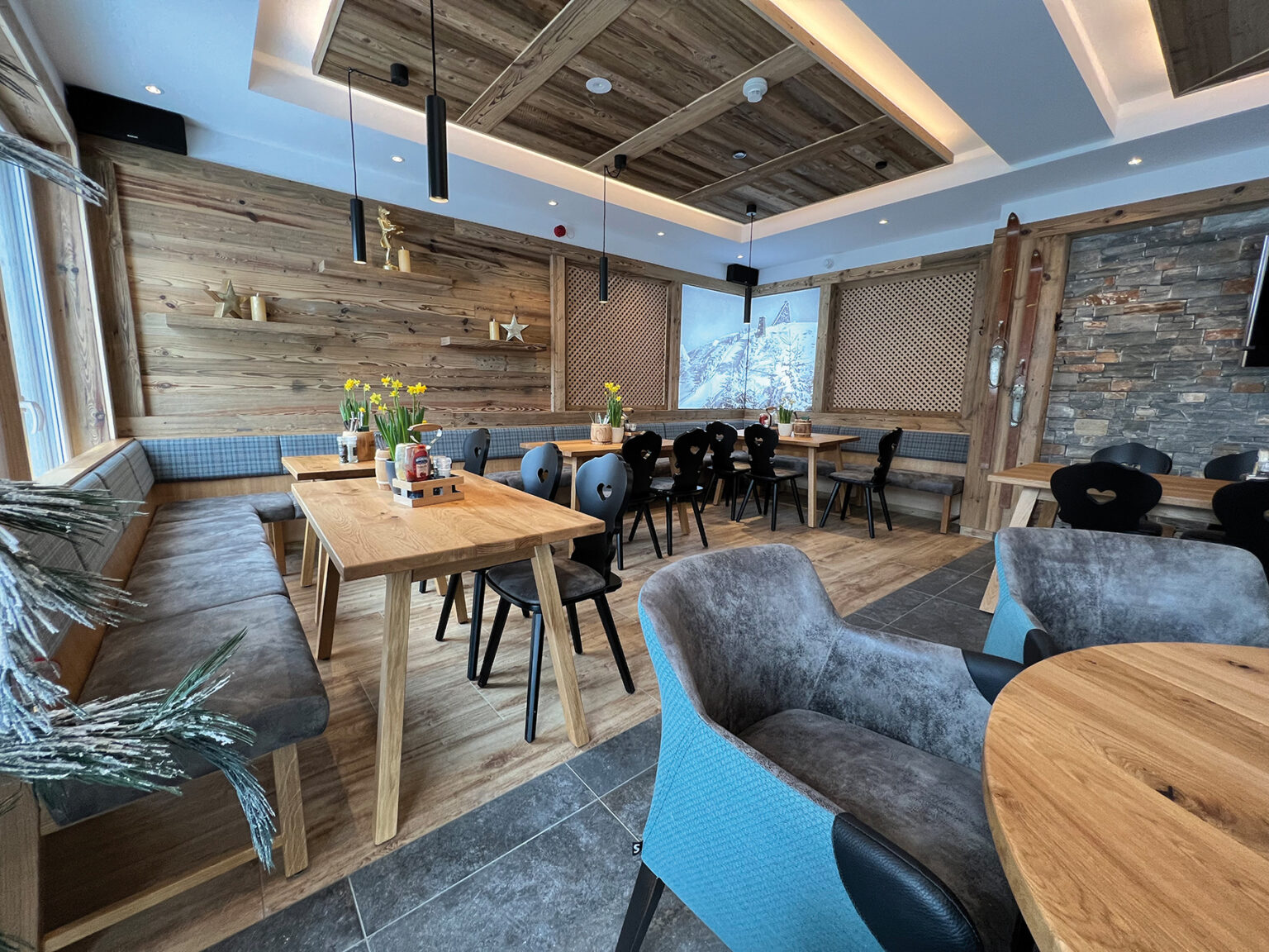 Restaurant Einrichtung Göbels Winterberg Lodge Hotel Schniedersitzt Möble für gute Gäste
