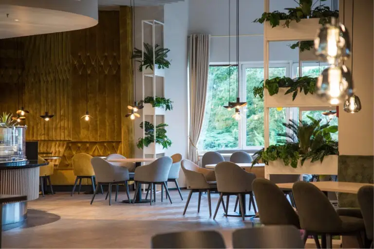 Foto von der Einrichtung Kundenrestaurant Einrichtung Möbelhaus Turflon Werl Schniedersitzt Möbel für gute Gäste, Sessel, Barhocker Polsterbänke, Säulentische, Stehtische, Maßanfertigungen Polsterbänke, Möblierung Foto von der Einrichtung Kundenrestaurant Einrichtung Möbelhaus Turflon Werl Schniedersitzt Möbel für gute Gäste, Sessel, Barhocker Polsterbänke, Säulentische, Stehtische, Maßanfertigungen Polsterbänke, Möblierung