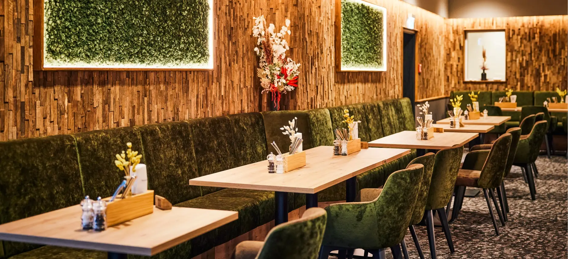 Foto von der Einrichtung Restaurant EssZeit im Sauerlandstern Willingen, Schniedersitzt Möbel für gute Gäste