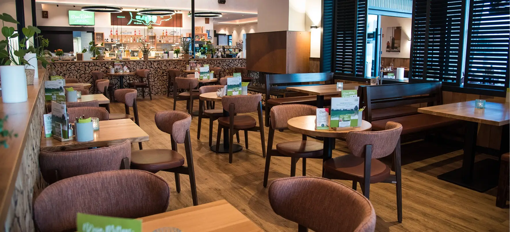 Stilvoller Sitzkomfort im R-Café am Drilandsee