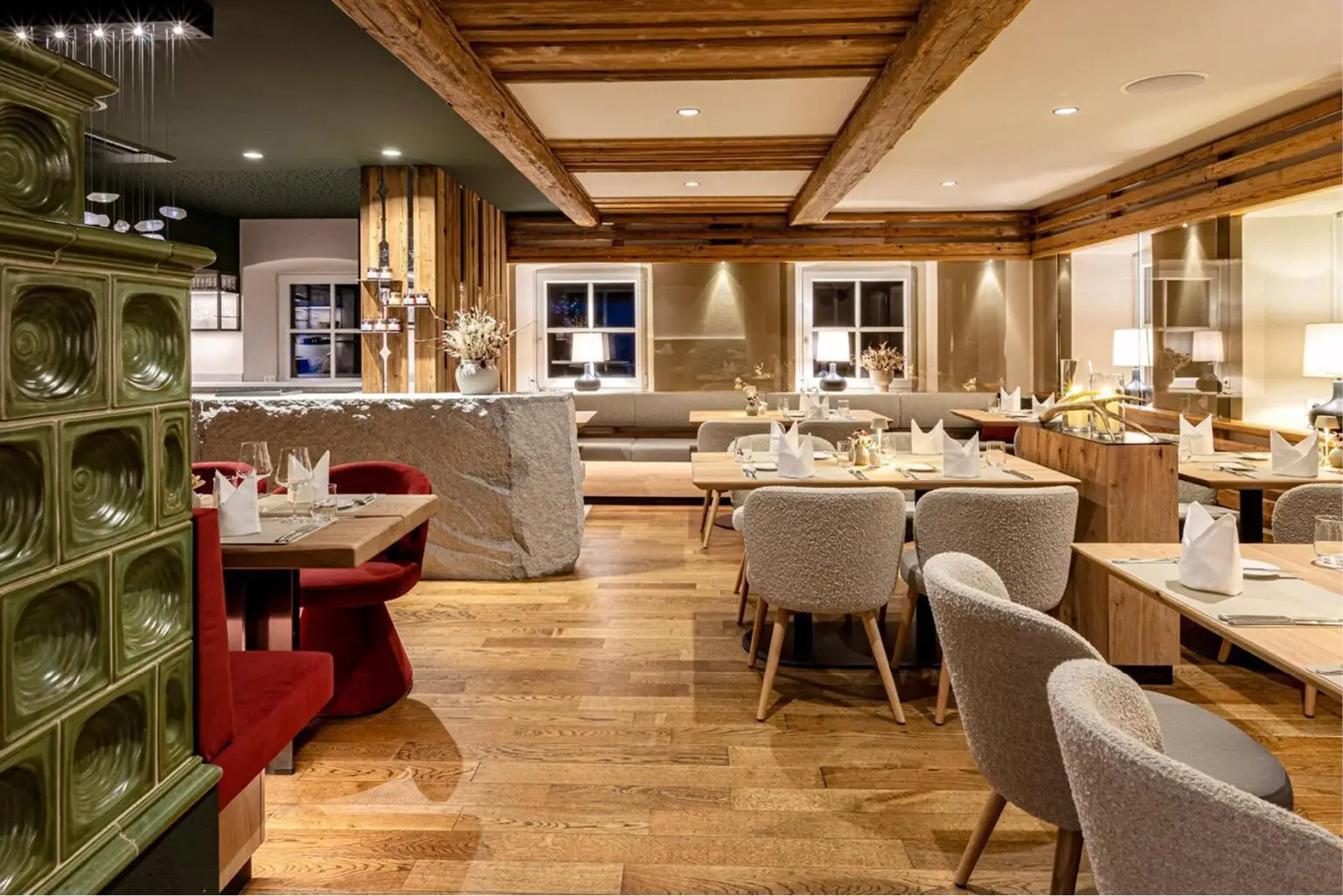 Restaurant-Einrichtung Feilmeiers Landleben, Restaurantstuhl Bel Schniedersitzt Möbel für gute Gäste