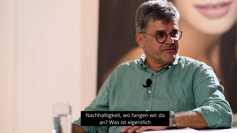 Foto von Reinhard Grell Gesellschafter der Firma Schnieder im Interview zum Thema Nachhaltigkeit Foto von Reinhard Grell Gesellschafter der Firma Schnieder im Interview zum Thema Nachhaltigkeit