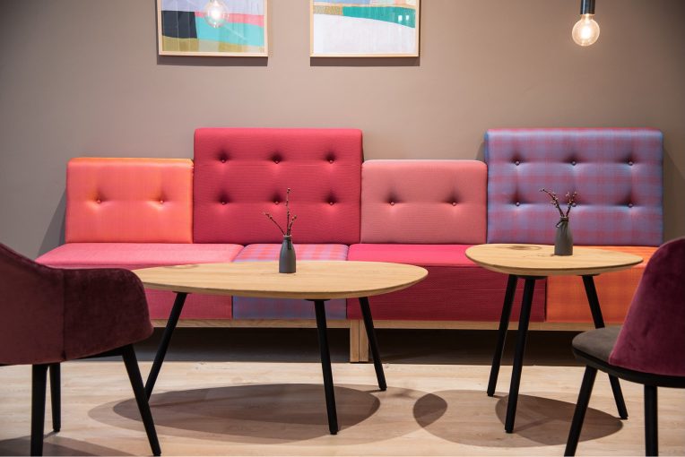 Beistelltisch Lounge Tisch Inke Polsterbank Gastronomiemöbel Schnieder
