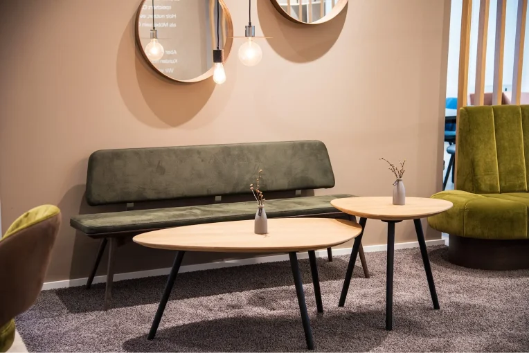 Beistelltisch Lounge Tisch Inke Polsterbank Benne 3-Sitzer Sitzbank Gastronomiemöbel Schnieder