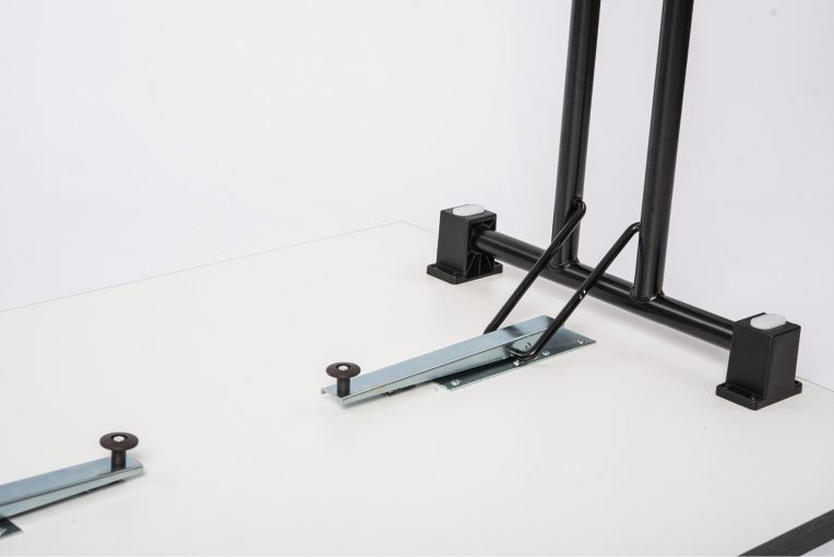30511 Klapptisch Fiete Gestell schwarz Schniedersitzt Möbel für gute Gäste Gastro Tische, Tischplatte HPL