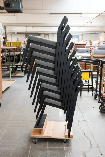 51522 Transport und Lagerwagen Stapelstühle3