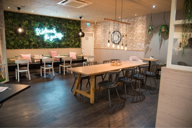 Einrichtung Bäckerei Café Geiping Refresh Dülmen Schniedersitzt Möbel für gute Gäste,  Sessel, Zweisitzer, Stühle, Tische Bänke