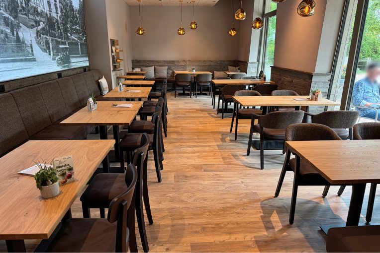Bäckerei Café Häussler Bad Wörishofen Schniedersitzt Möbel für gute Gäste3