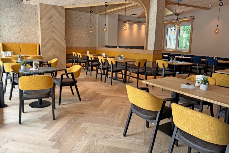 Bäckerei Café Häussler Bad Wörishofen Schniedersitzt Möbel für gute Gäste8