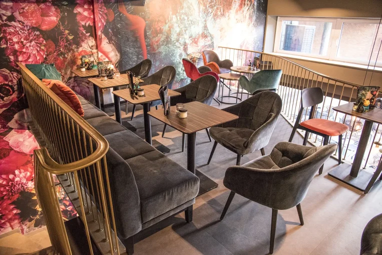 Stadt Café Münster Gastronomie Café-Einrichtung Schniedersitzt Möbel für gute Gäste