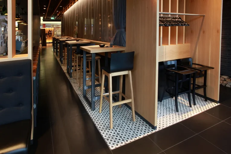 Restaurant-Einrichtung Hocker, Stehtische, Vintage, Industriestyle