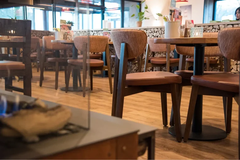 Gastronomie Einrichtung R Café Gronau Stuhl Gronau Schniedersitzt6