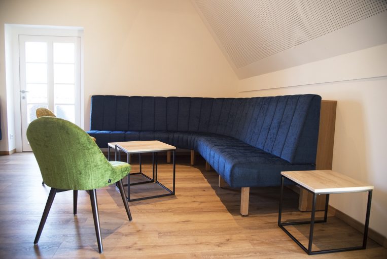 Lounge Bank Emmi Sitzbank Schniedersitzt Möbel für gute Gäste