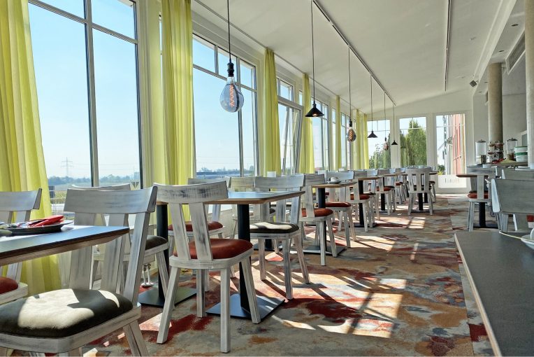 Hotel Restaurant Frühstücksraum Einrichtung Stuhlfabrik Schnieder Möbel