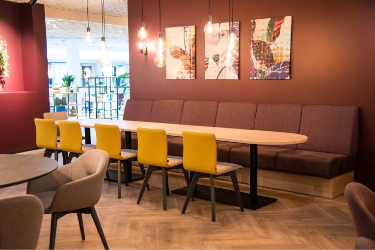 Kundenrestaurant Einrichtung Möbelhaus Turflon Werl Schniedersitzt Möbel für gute Gäste, Stühle, Polsterbänke, Säulentische