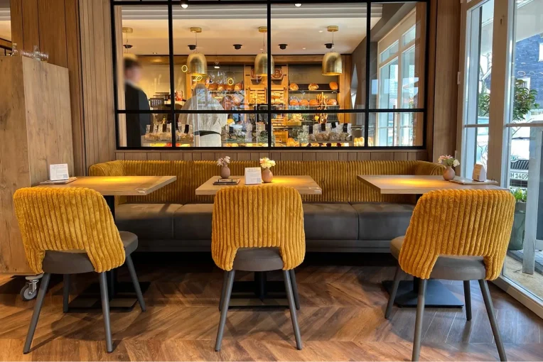 Landbäckerei Bauer Dabringhausen Schniedersitzt Möbel für gute Gäste (4)